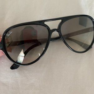 Rayban Black Aviators